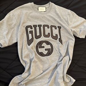 Gucci shirt brand news